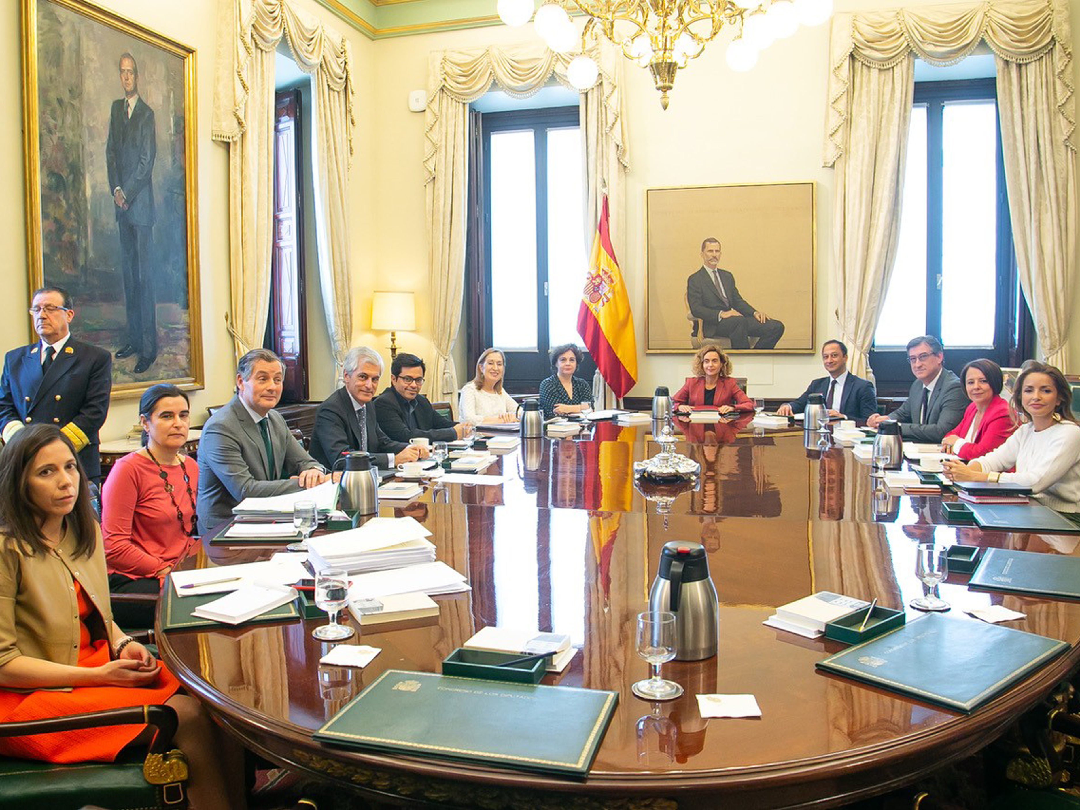 Image of the first meeting of the Spanish congress bureau on May 23, 2019 (by Congreso)